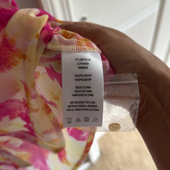 Kut from Kloth Floral Blouse - Picture 4 of 8